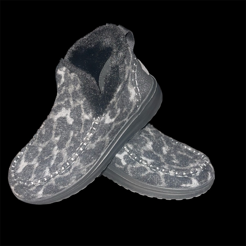 Hey Dude Denny Ankle Boots Womens Size 6 Marble Grey Leopard Print Faux Fur Shoe - Picture 5 of 9